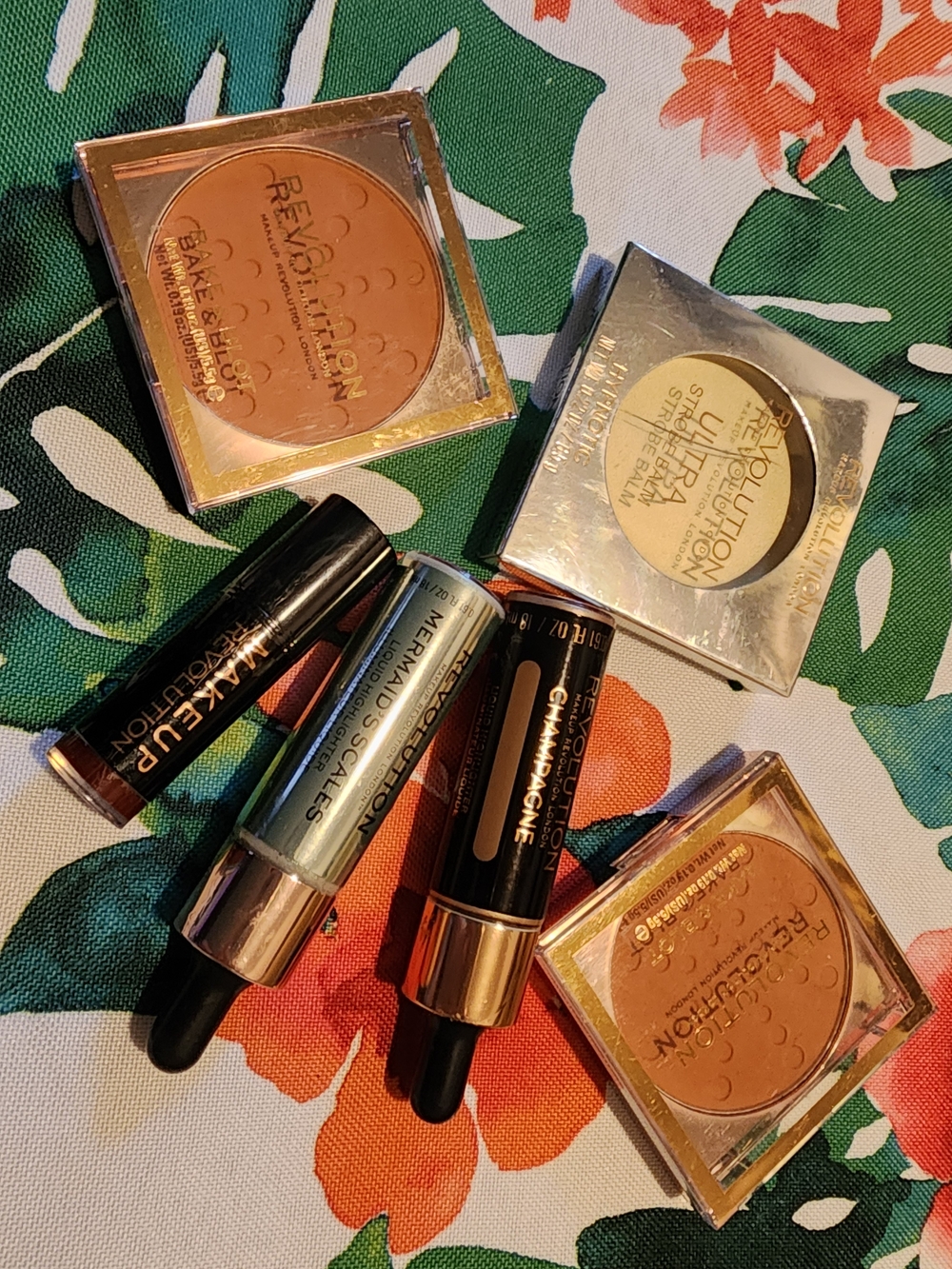 Revolution 6 Pc Makeup Bundle